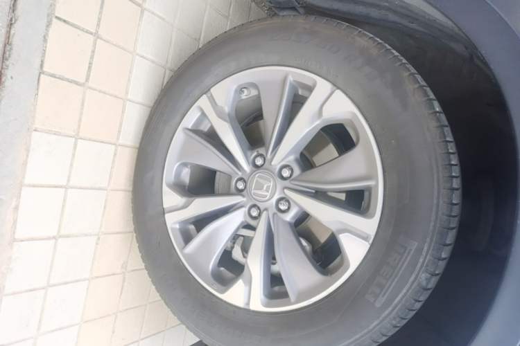 Used Honda CR-V 2019 Rui Hybrid 2.0L 2WD Pure Speed Version China VI Emission Standard Right Front Wheel Hub