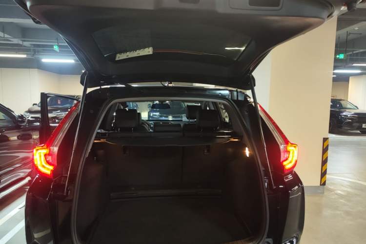 Used Honda CR-V 2019 240TURBO CVT 2WD Fashion Edition China VI Trunk