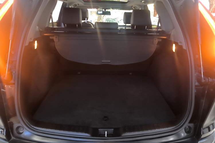 Used Honda CR-V 2019 240TURBO CVT 2WD Fashion Edition China VI Trunk