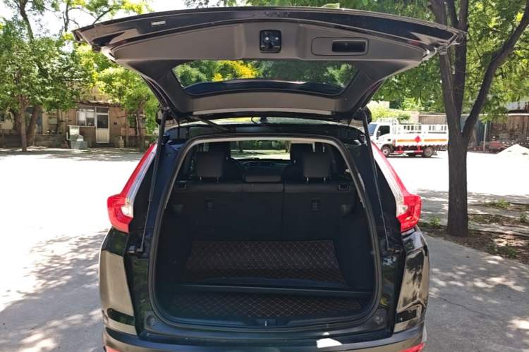 Used Honda CR-V 2019 240TURBO CVT 2WD Fashion Edition China VI Trunk