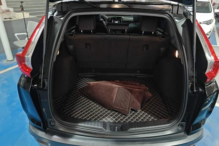 Used Honda CR-V 2019 240TURBO CVT 2WD Fashion Edition China V Trunk