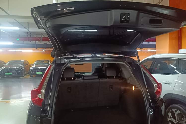 Used Honda CR-V 2019 240TURBO CVT 2WD Fashion Edition China V Trunk