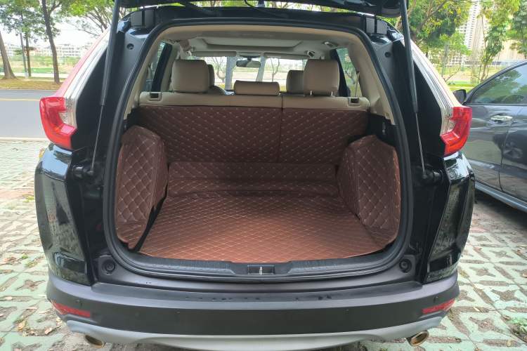 Used Honda CR-V 2019 Brilliant Edition 240TURBO CVT 2WD Comfort Version China VI Emission Standard Trunk