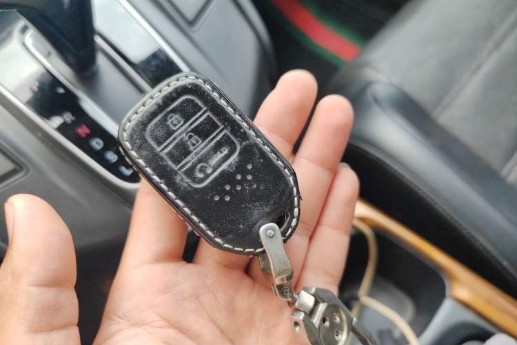 Used Honda CR-V 2019 240TURBO CVT 2WD Fashion Edition China V Vehicle Key