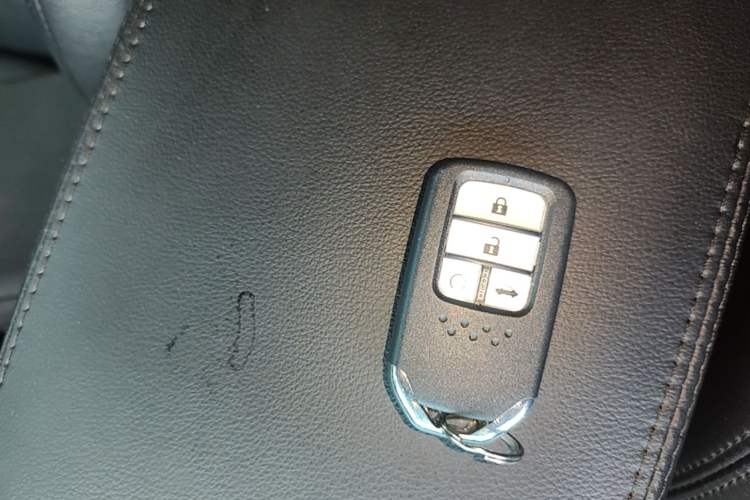 Used Honda CR-V 2019 240TURBO CVT 2WD Comfort Version China VI Emission Standard Vehicle Key