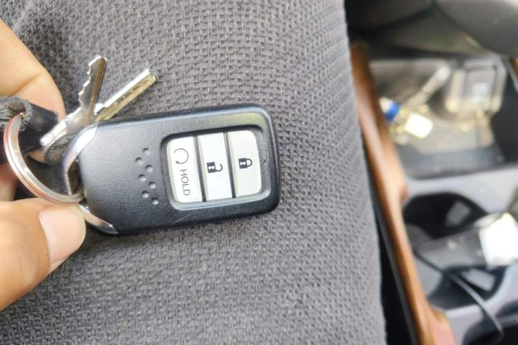 Used Honda CR-V 2019 240TURBO CVT 2WD Fashion Edition China VI Vehicle Key