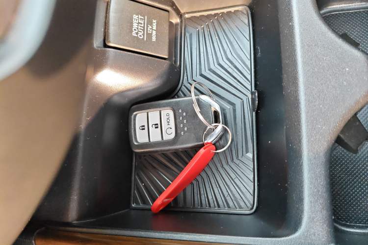 Used Honda CR-V 2019 240TURBO CVT 2WD Fashion Edition China VI Vehicle Key