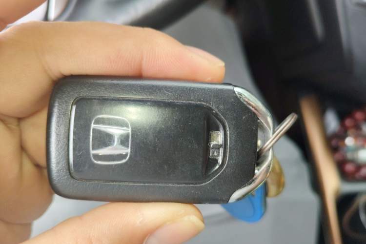 Used Honda CR-V 2019 240TURBO CVT 2WD Fashion Edition China VI Vehicle Key