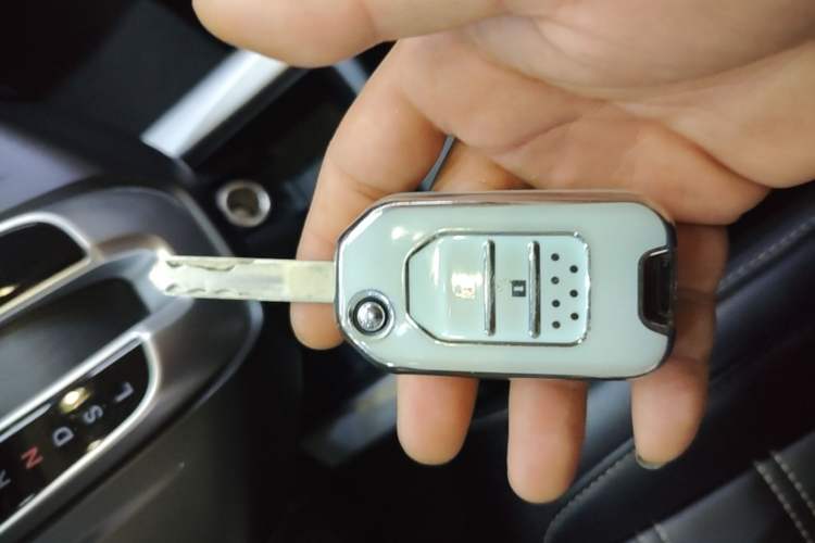 Used Honda CR-V 2019 240TURBO CVT 2WD Comfort Version China V Vehicle Key