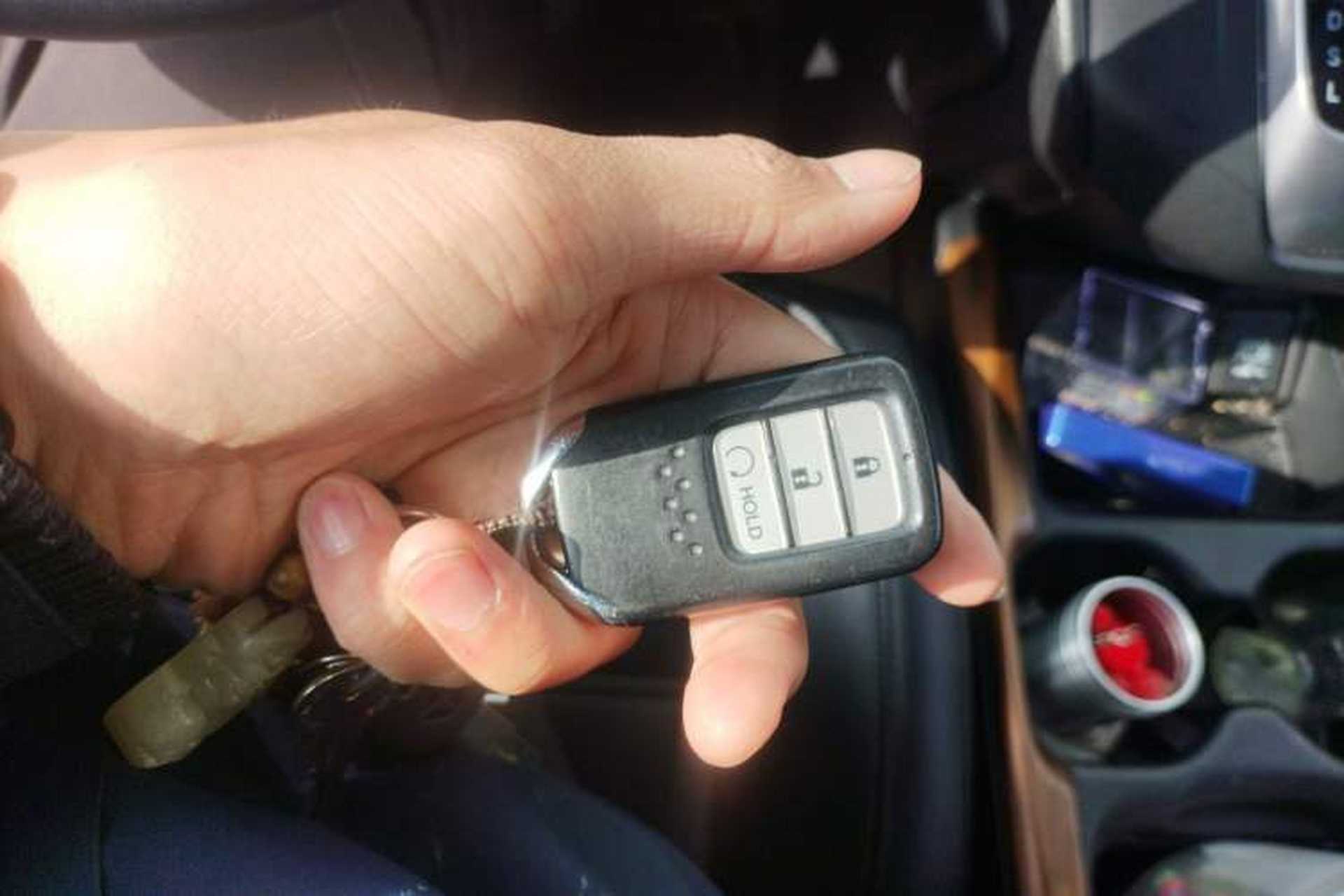 Used Honda CR-V 2019 240TURBO CVT 2WD Fashion Edition China V Vehicle Key