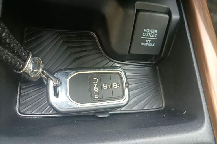 Used Honda CR-V 2019 240TURBO CVT 2WD Fashion Edition China V Vehicle Key