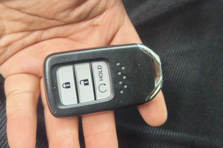 Used Honda CR-V 2019 240TURBO CVT 2WD Fashion Edition China V Vehicle Key