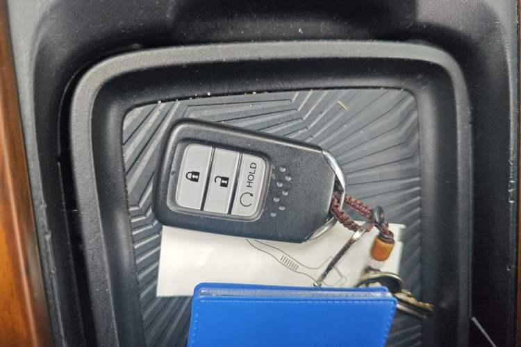 Used Honda CR-V 2019 240TURBO CVT 2WD Fashion Edition China VI Vehicle Key
