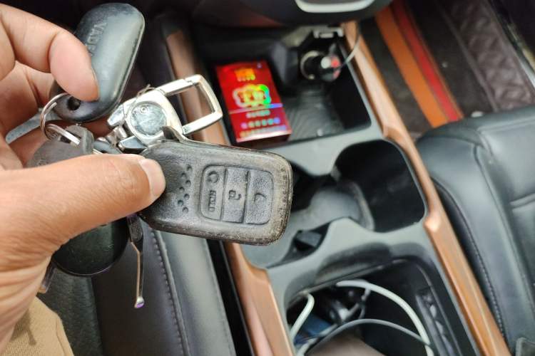 Used Honda CR-V 2019 240TURBO CVT 2WD Fashion Edition China VI Vehicle Key