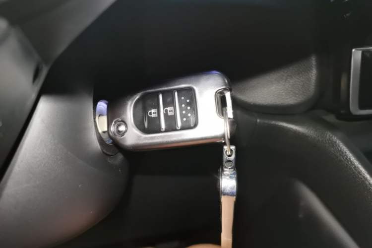 Used Honda CR-V 2019 240TURBO CVT 2WD Comfort Version China VI Emission Standard Vehicle Key