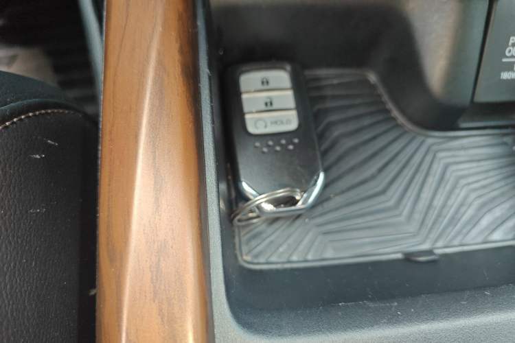 Used Honda CR-V 2019 240TURBO CVT 2WD Fashion Edition China VI Vehicle Key