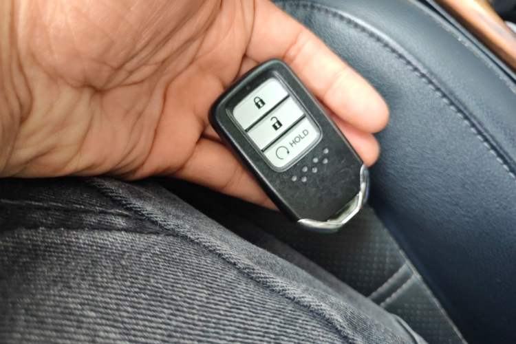 Used Honda CR-V 2019 240TURBO CVT 2WD Fashion Edition China V Vehicle Key