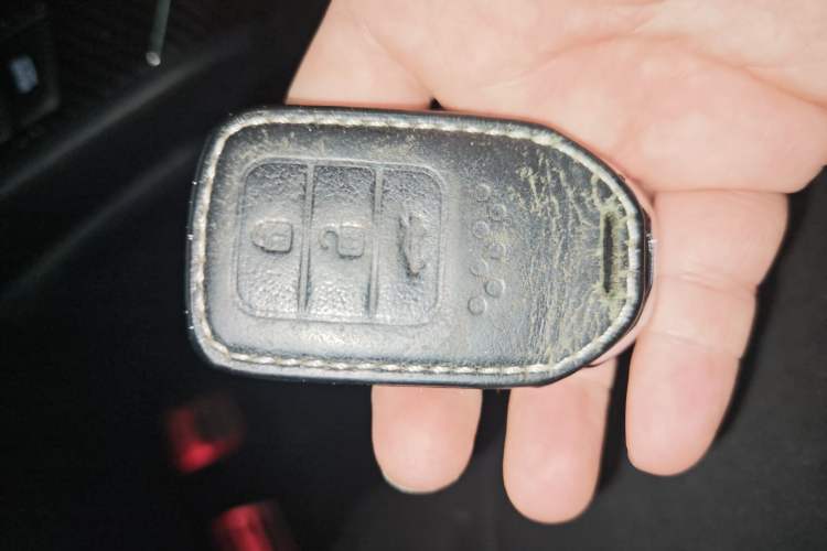Used Honda CR-V 2019 240TURBO CVT 2WD Fashion Edition China V Vehicle Key