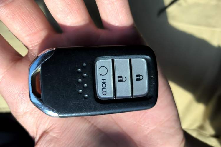 Used Honda CR-V 2019 240TURBO CVT 2WD Fashion Edition China V Vehicle Key