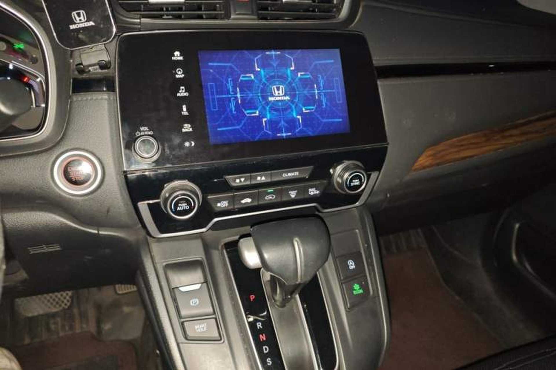 Used Honda CR-V 2019 240TURBO CVT 2WD Fashion Edition China V Audio And AC Panel