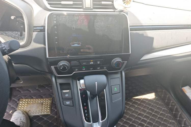 Used Honda CR-V 2019 Brilliant Edition 240TURBO CVT 2WD Comfort Version China VI Emission Standard Audio And AC Panel