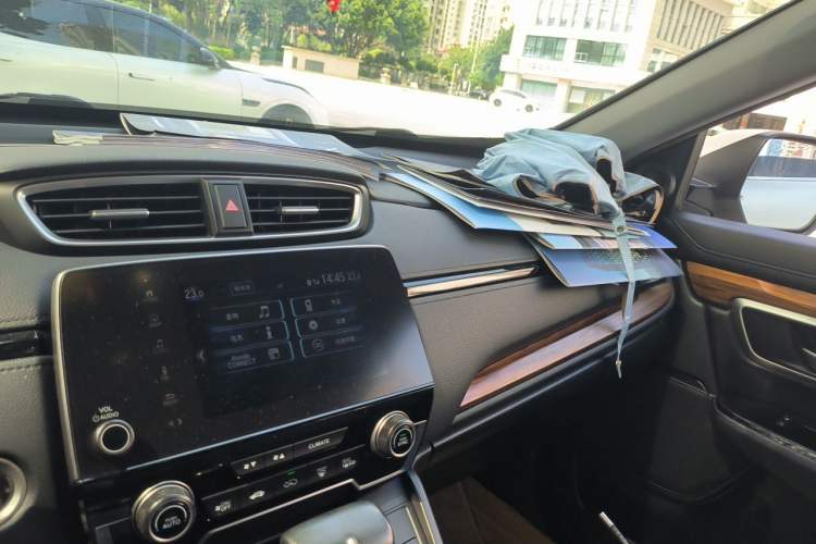 Used Honda CR-V 2019 240TURBO CVT 2WD Fashion Edition China V Audio And AC Panel