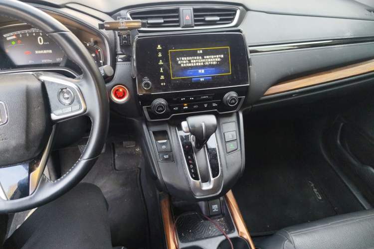 Used Honda CR-V 2019 240TURBO CVT 2WD Fashion Edition China V Audio And AC Panel