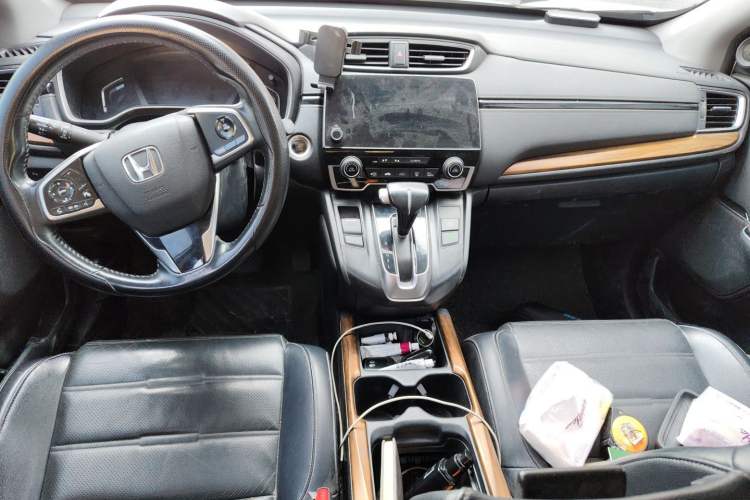 Used Honda CR-V 2019 240TURBO CVT 2WD Fashion Edition China V Center Console
