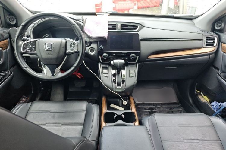Used Honda CR-V 2019 240TURBO CVT 2WD Fashion Edition China V Center Console