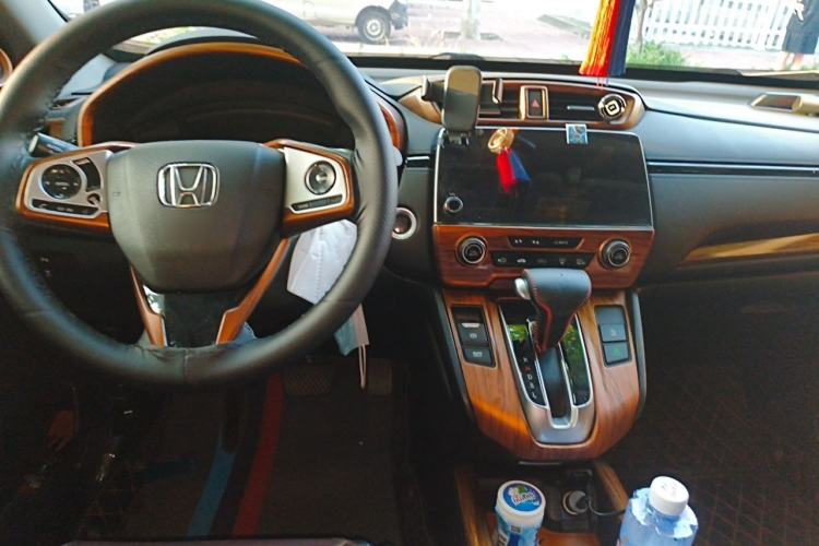 Used Honda CR-V 2019 240TURBO CVT 2WD Fashion Edition China VI Center Console