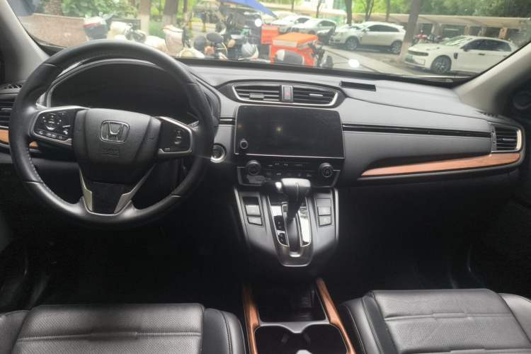 Used Honda CR-V 2019 Brilliant Edition Plus 240TURBO CVT Two-Wheel Drive Fashion Version China VI Emission Standard Center Console