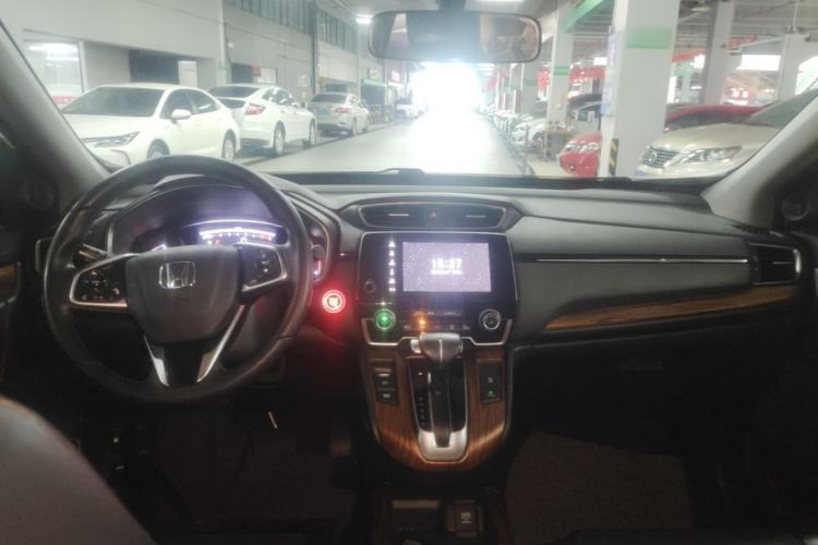 Used Honda CR-V 2019 240TURBO CVT 2WD Fashion Edition China V Center Console