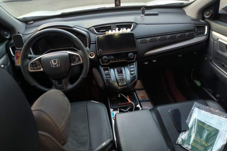 Used Honda CR-V 2019 Rui Hybrid 2.0L 2WD Pure Speed Version China VI Emission Standard Center Console