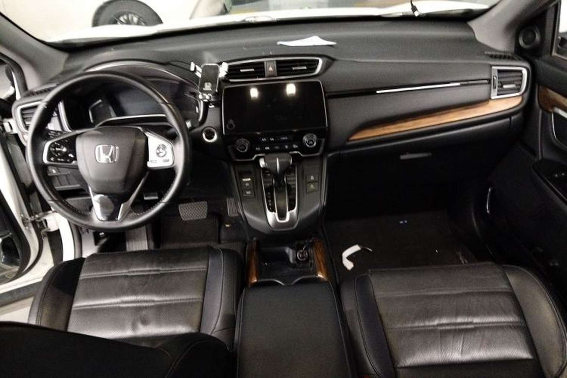 Used Honda CR-V 2019 240TURBO CVT 2WD Fashion Edition China VI Center Console