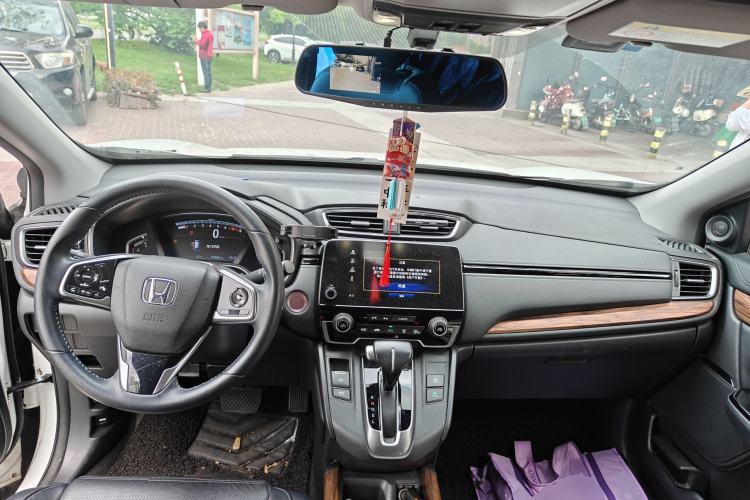 Used Honda CR-V 2019 240TURBO CVT 2WD Fashion Edition China V Center Console