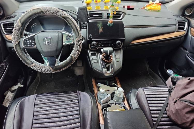 Used Honda CR-V 2019 240TURBO CVT 2WD Fashion Edition China V Center Console