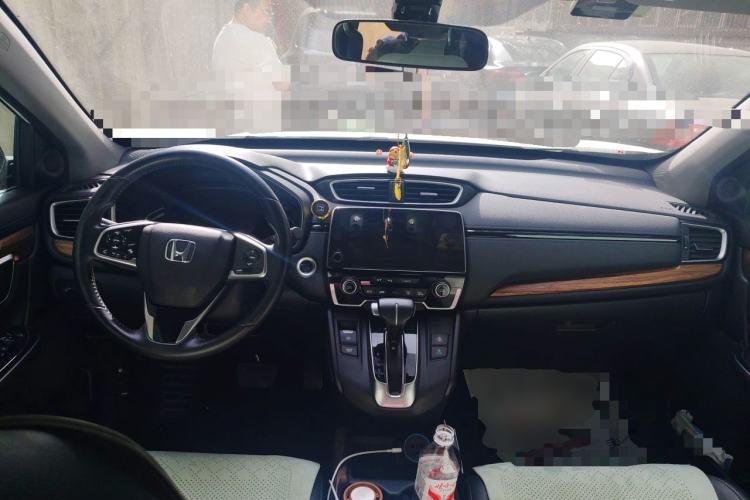 Used Honda CR-V 2019 Brilliant Edition Plus 240TURBO CVT Two-Wheel Drive Fashion Version China VI Emission Standard Center Console