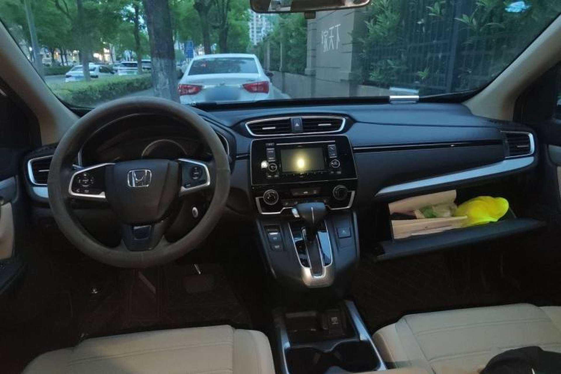 Used Honda CR-V 2019 240TURBO CVT 2WD Comfort Version China VI Emission Standard Center Console