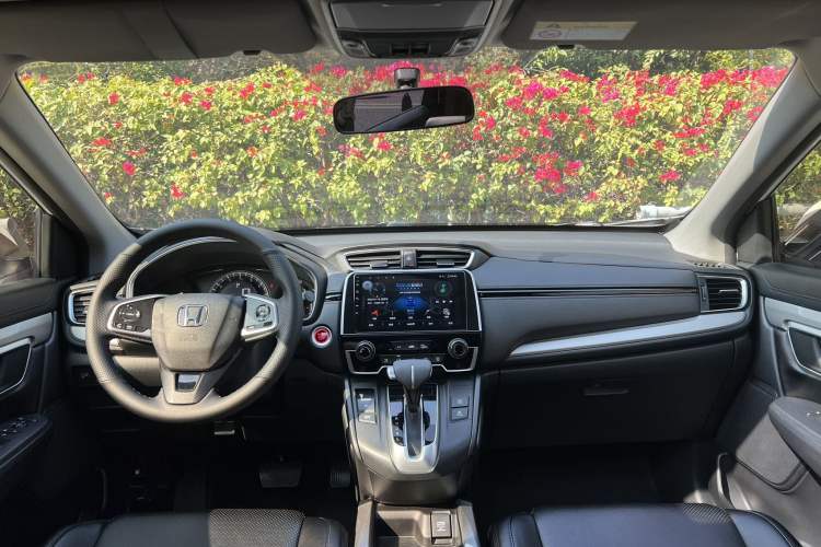 Used Honda CR-V 2019 240TURBO CVT 2WD Urban Edition China V Emission Standard Center Console