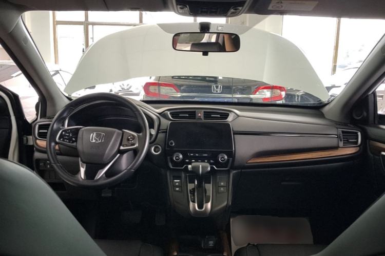 Used Honda CR-V 2019 240TURBO CVT 2WD Fashion Edition China V Center Console
