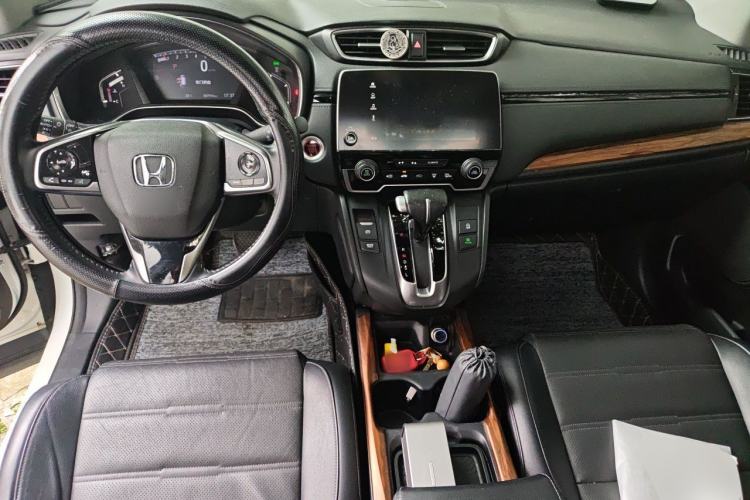 Used Honda CR-V 2019 240TURBO CVT 2WD Fashion Edition China V Center Console