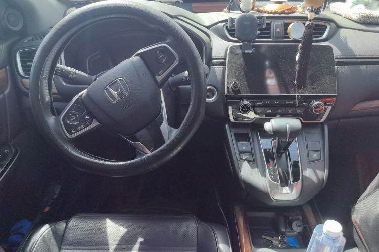 Used Honda CR-V 2019 240TURBO CVT 2WD Fashion Edition China V Center Console