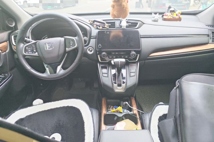 Used Honda CR-V 2019 240TURBO CVT 2WD Fashion Edition China V Center Console