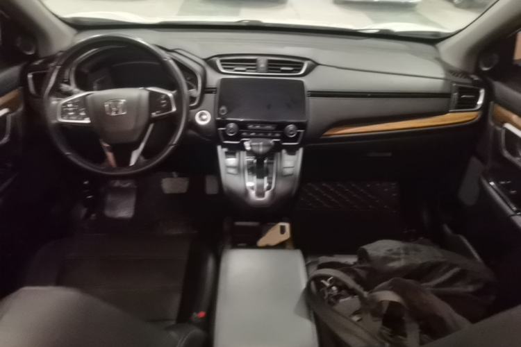Used Honda CR-V 2019 Brilliant Edition Plus 240TURBO CVT Two-Wheel Drive Fashion Version China VI Emission Standard Center Console