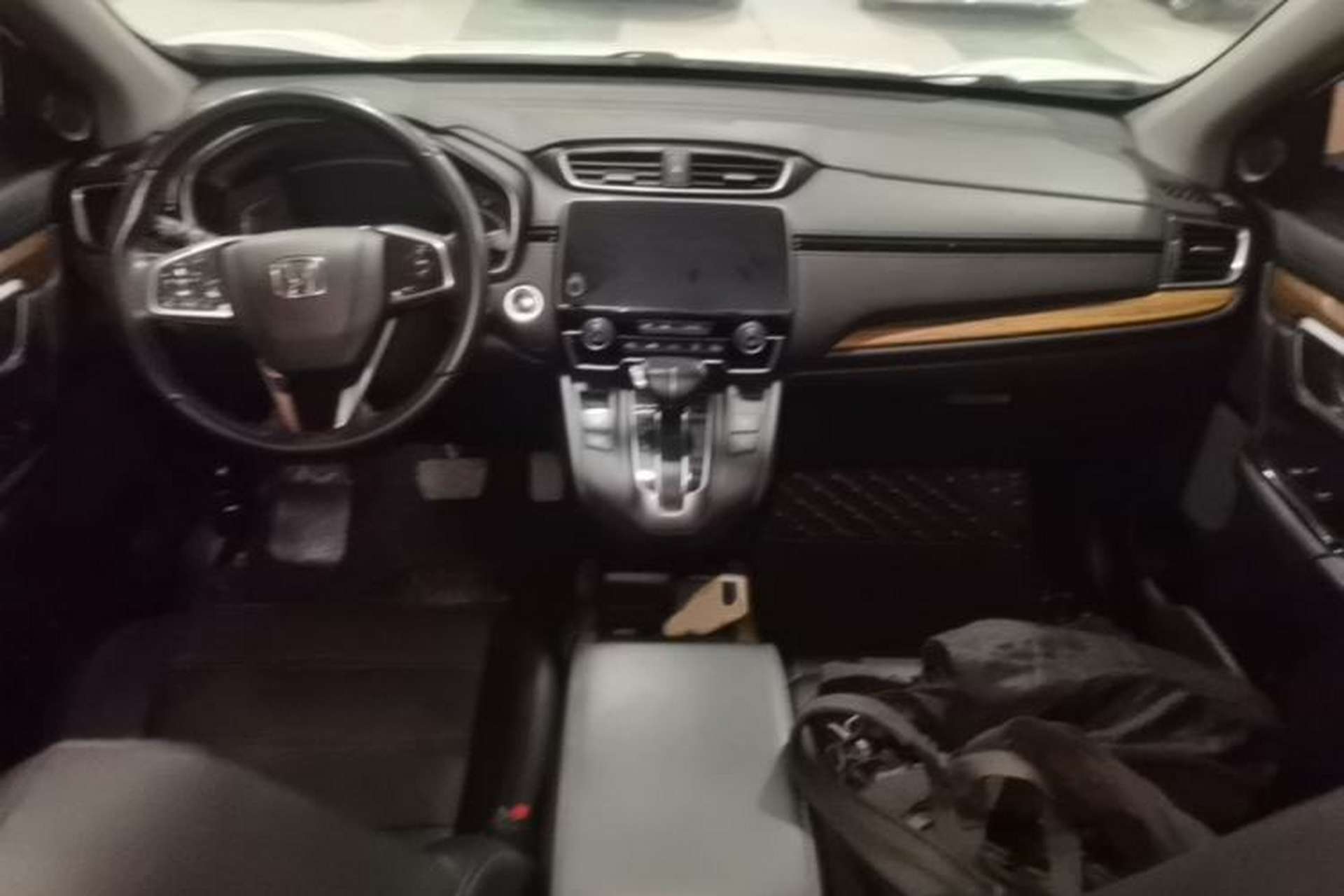 Used Honda CR-V 2019 Brilliant Edition Plus 240TURBO CVT Two-Wheel Drive Fashion Version China VI Emission Standard Center Console