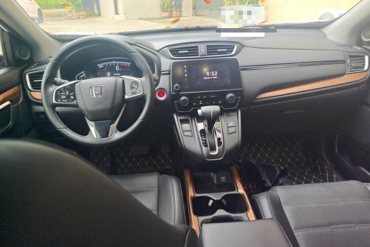Used Honda CR-V 2019 Brilliant Edition Plus 240TURBO CVT Two-Wheel Drive Fashion Version China VI Emission Standard Center Console