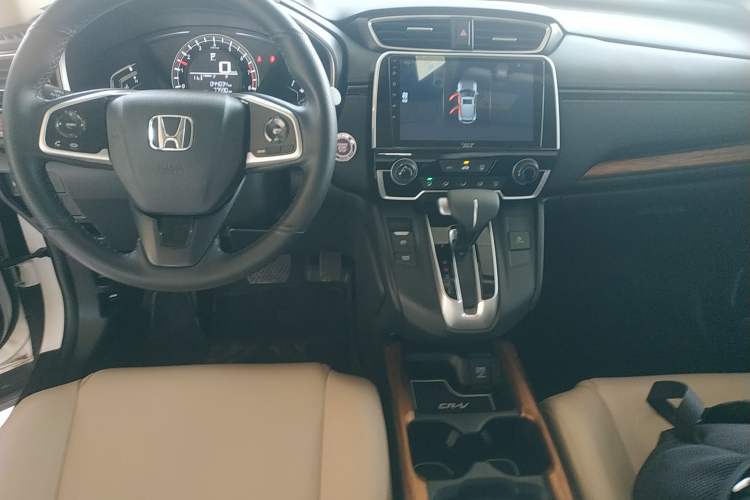 Used Honda CR-V 2019 240TURBO CVT 2WD Comfort Version China VI Emission Standard Center Console