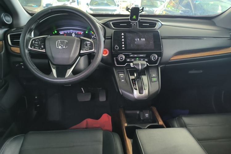 Used Honda CR-V 2019 Brilliant Edition Plus 240TURBO CVT Two-Wheel Drive Fashion Version China VI Emission Standard Center Console