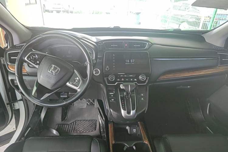 Used Honda CR-V 2019 240TURBO CVT 2WD Fashion Edition China V Center Console