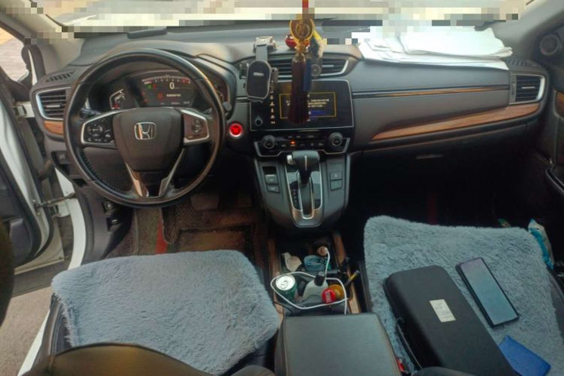 Used Honda CR-V 2019 Brilliant Edition Plus 240TURBO CVT Two-Wheel Drive Fashion Version China VI Emission Standard Center Console